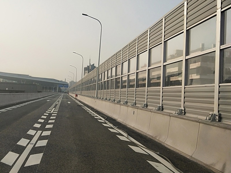 高速公路聲屏障